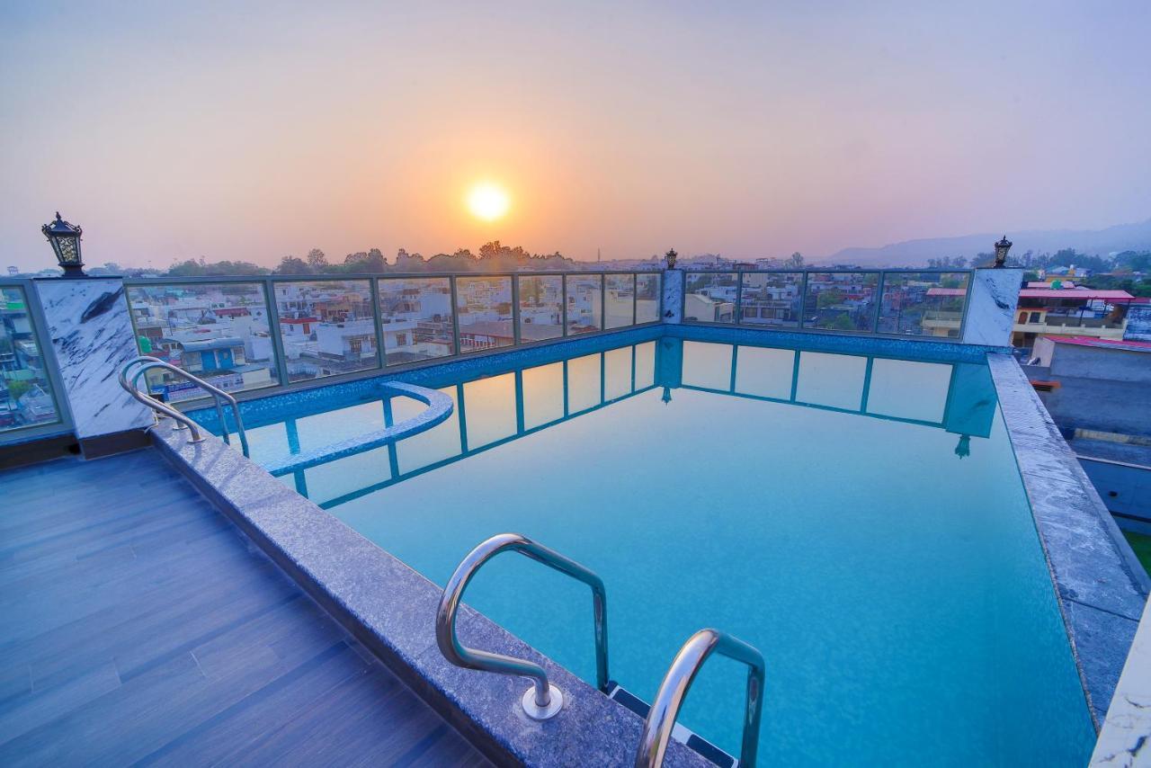 Hotel Holy Vivasa Rishikesh Bagian luar foto