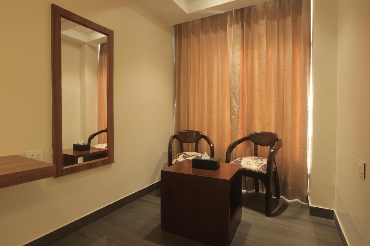 Hotel Holy Vivasa Rishikesh Bagian luar foto