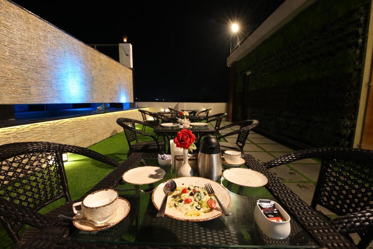 Hotel Holy Vivasa Rishikesh Bagian luar foto