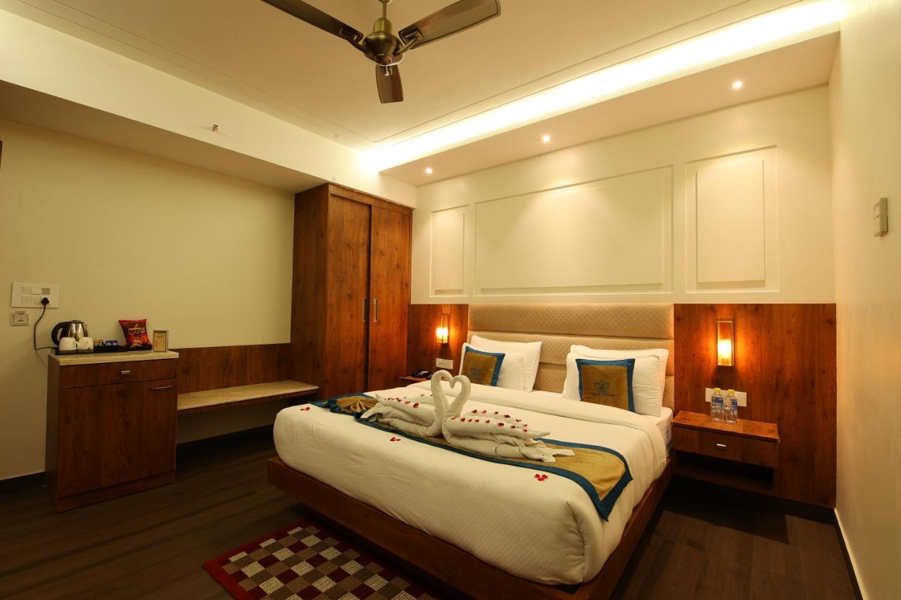 Hotel Holy Vivasa Rishikesh Bagian luar foto