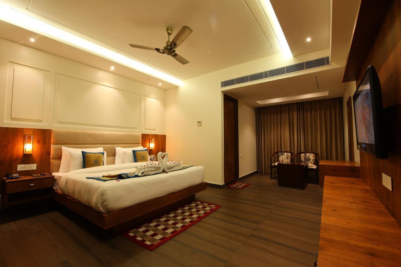 Hotel Holy Vivasa Rishikesh Bagian luar foto