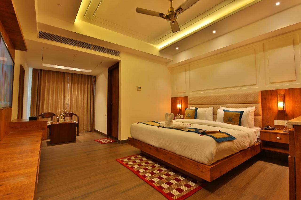 Hotel Holy Vivasa Rishikesh Bagian luar foto